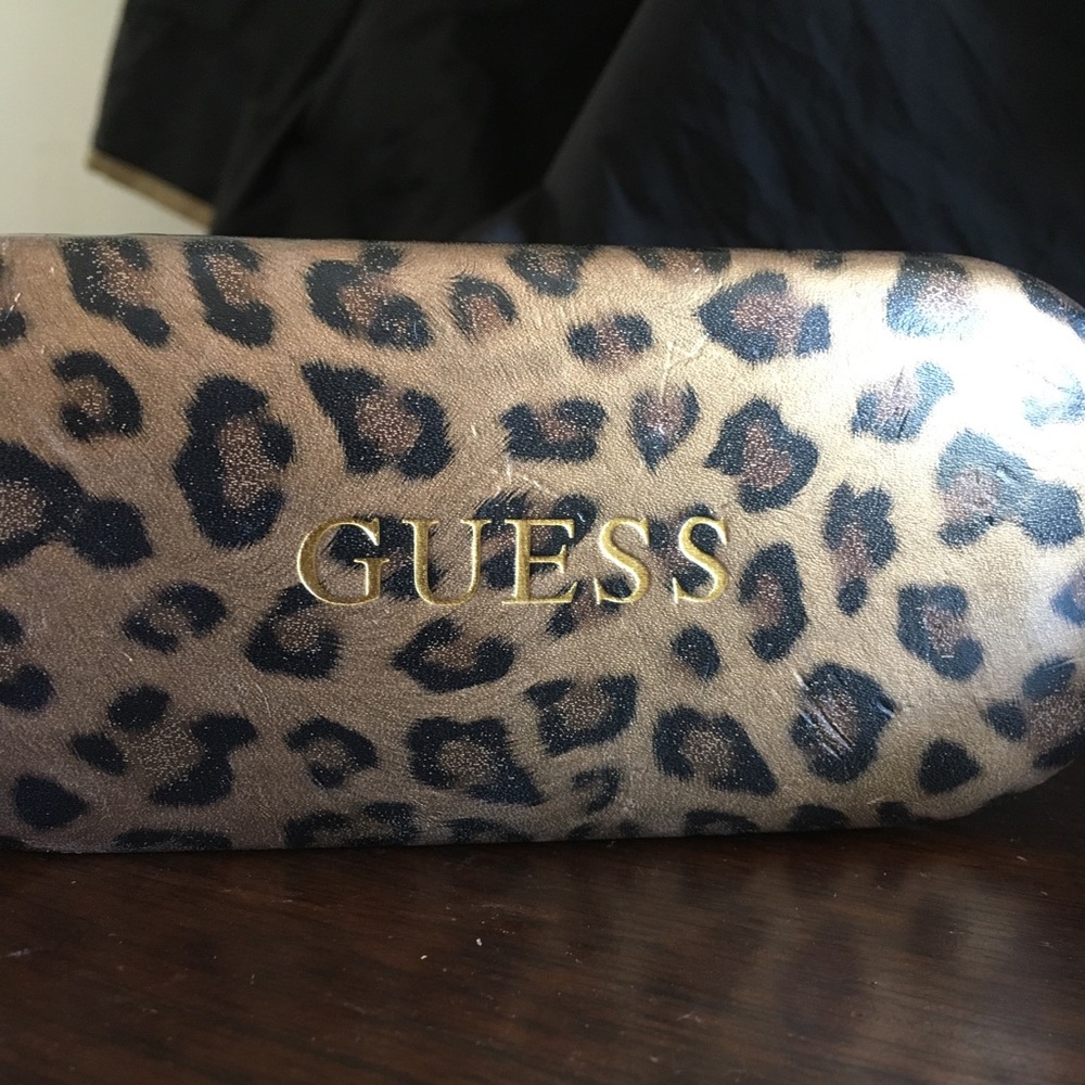 {GUESS} Rx glasses frames & case - Picture 5 of 8